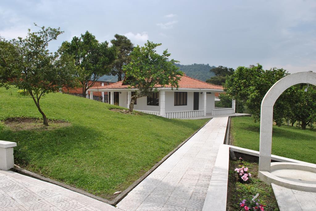 Hostal Don Bernardo 圣罗莎德卡瓦尔 外观 照片