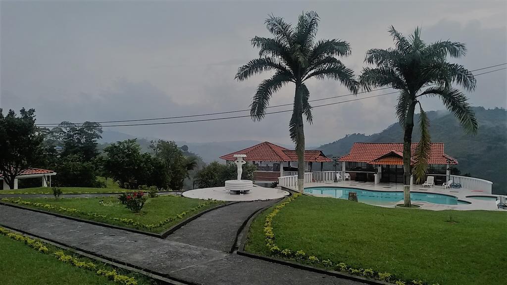 Hostal Don Bernardo 圣罗莎德卡瓦尔 外观 照片