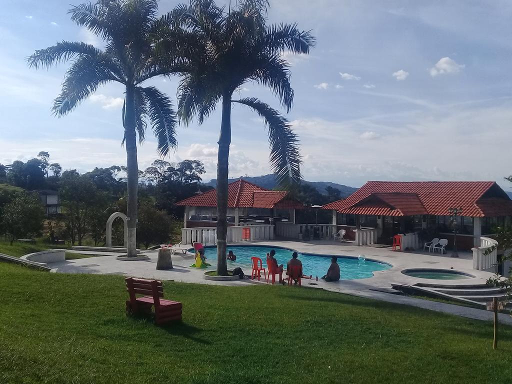 Hostal Don Bernardo 圣罗莎德卡瓦尔 外观 照片