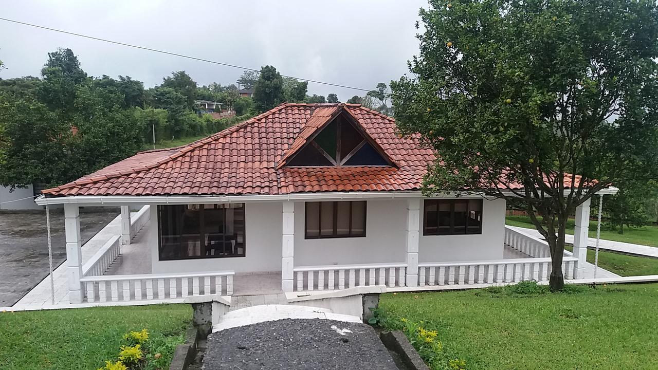 Hostal Don Bernardo 圣罗莎德卡瓦尔 外观 照片